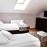 Bed & Breakfast Restauracja Ostoja 3*