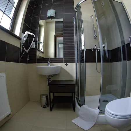 לינה וארוחת בוקר Restauracja Ostoja 3*