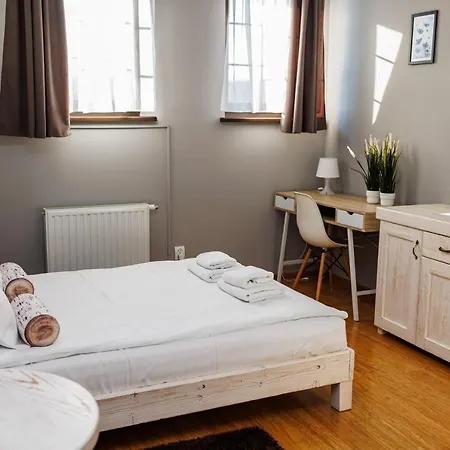 לינה וארוחת בוקר Restauracja Ostoja 3*