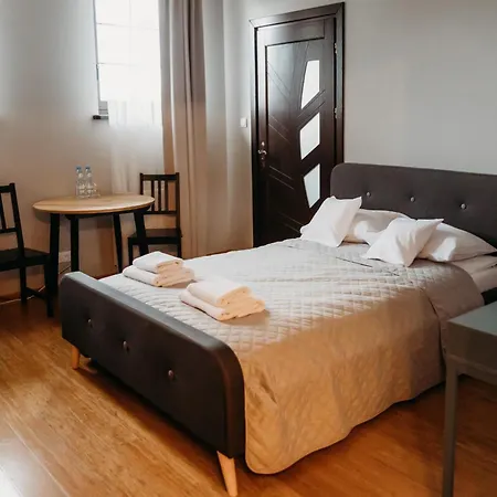 לינה וארוחת בוקר Restauracja Ostoja