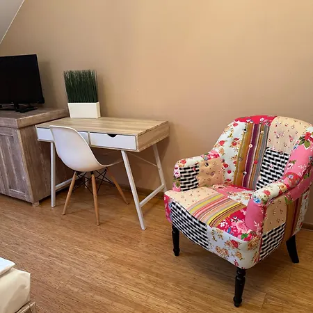 Restauracja Ostoja לינה וארוחת בוקר 3*